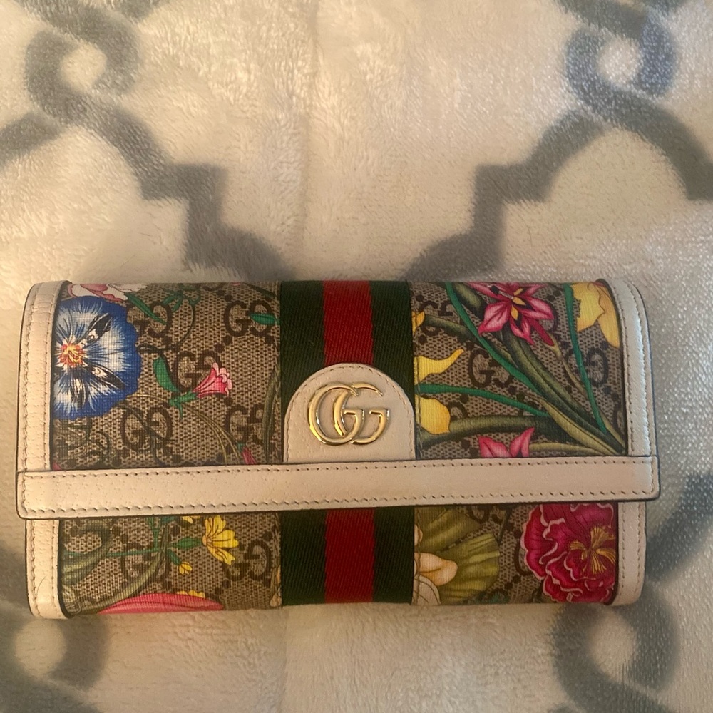 Authentic Gucci Ophidia Floral Wallet on Chain